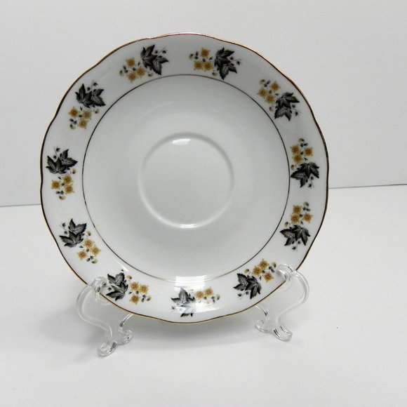 Collectable Vintage Yong Sheng Porcelain Cup & Saucer Black Leaf Yellow Flower - Picture 2 of 8